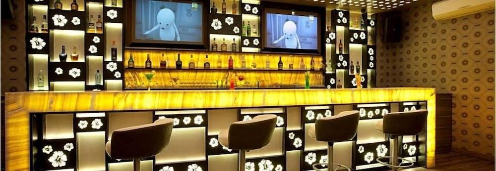 Hotel Plaza Мумбай Екстериор снимка