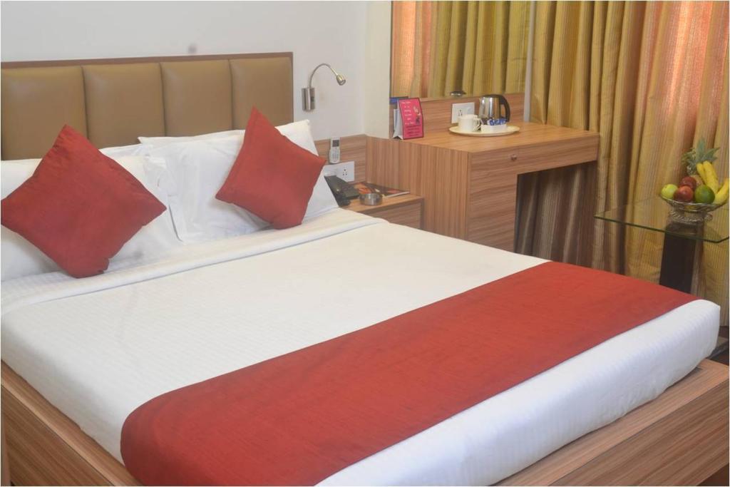 Hotel Plaza Мумбай Стая снимка