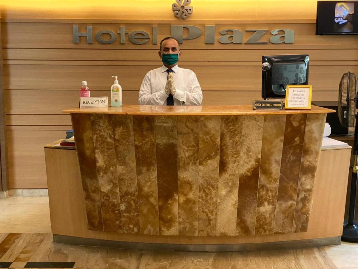 Hotel Plaza Мумбай Екстериор снимка